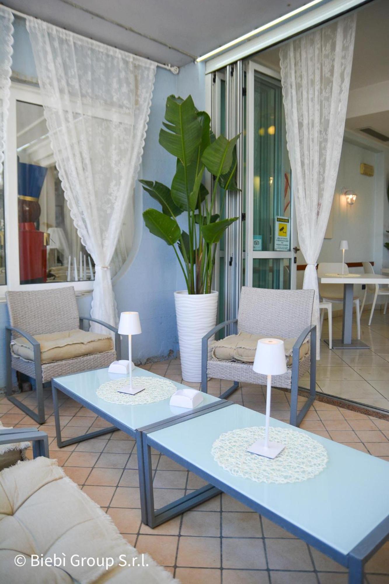 Hotel Giorg - Waterpark Included Rimini Buitenkant foto