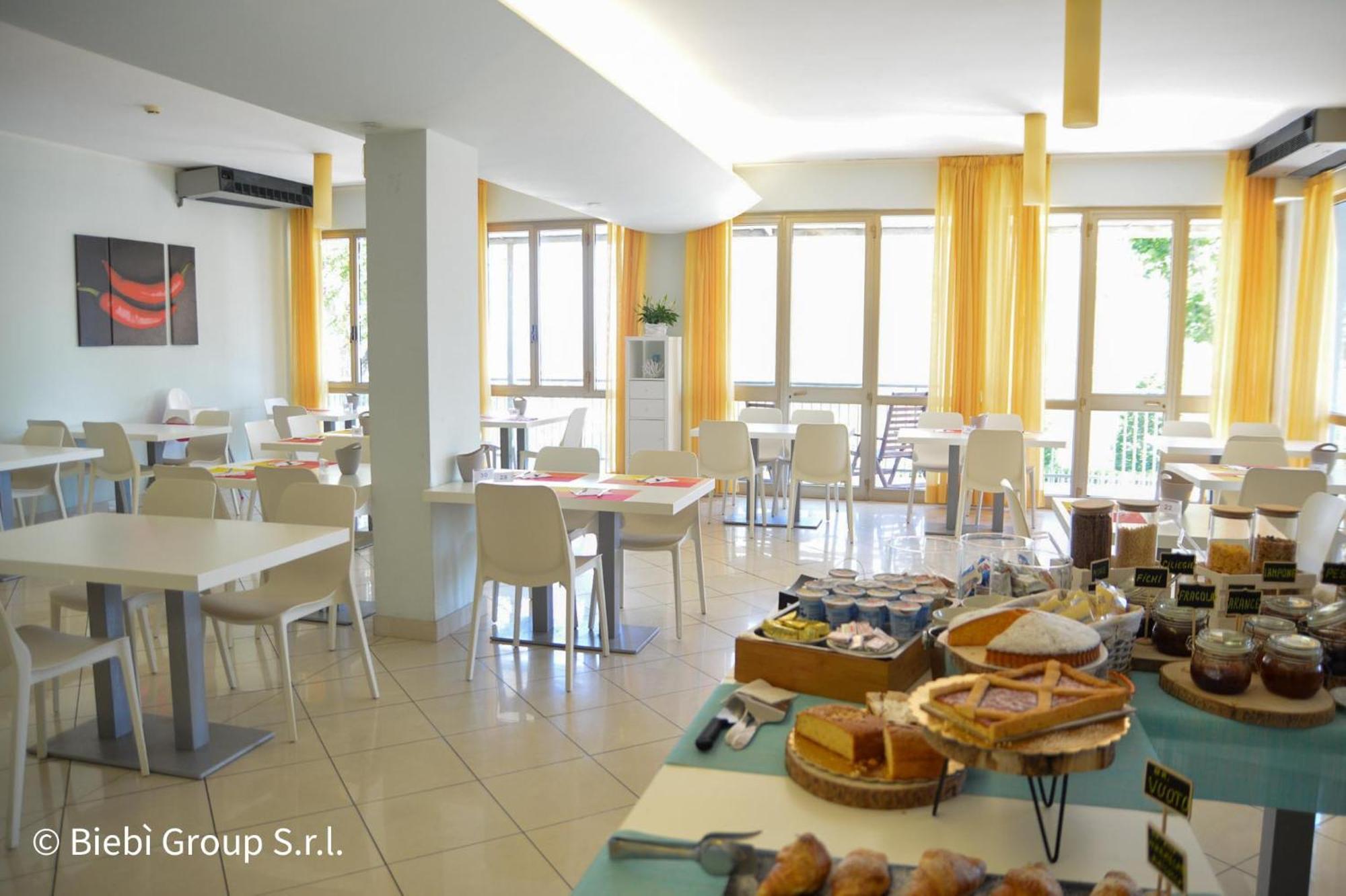Hotel Giorg - Waterpark Included Rimini Buitenkant foto