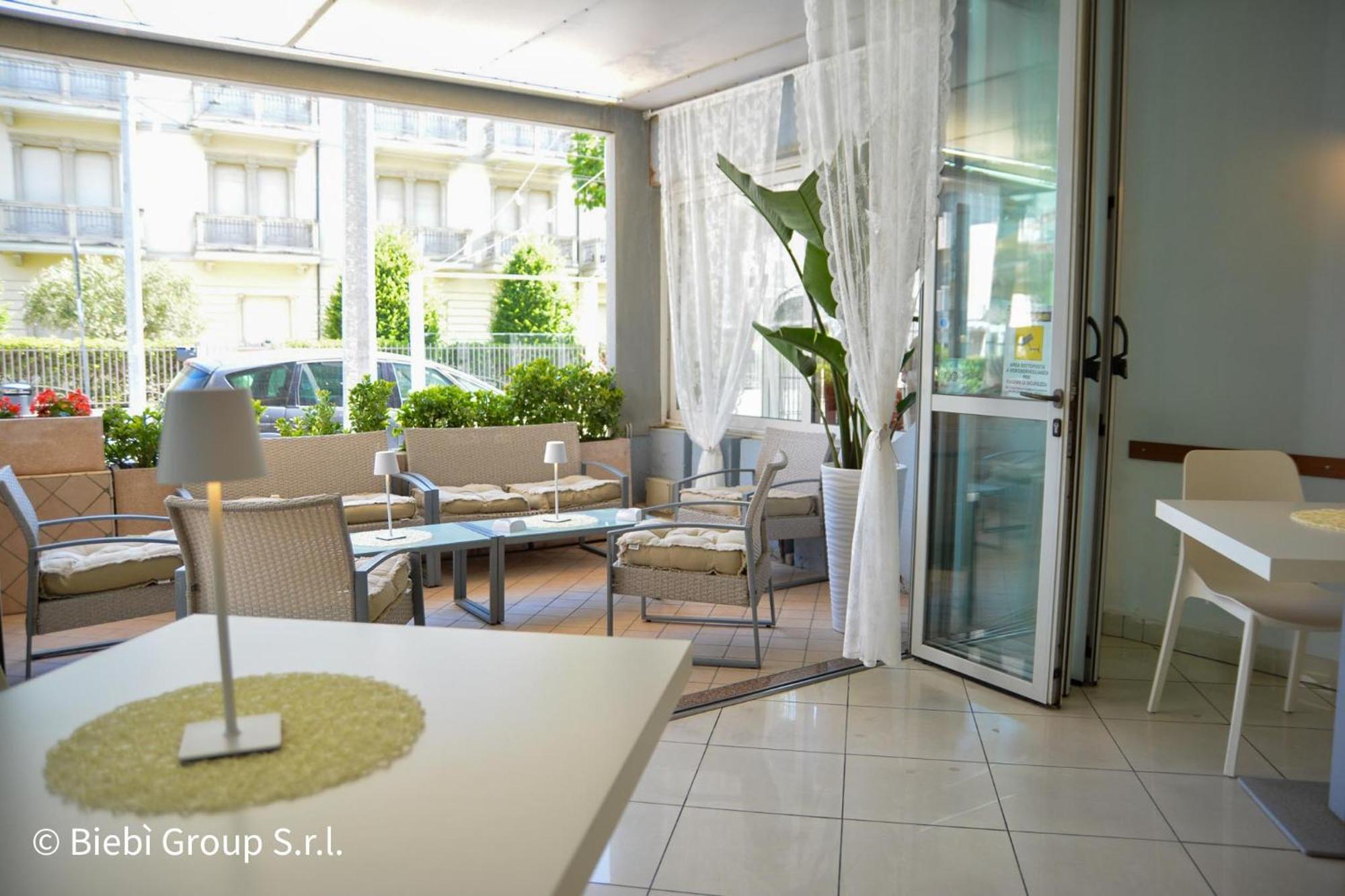 Hotel Giorg - Waterpark Included Rimini Buitenkant foto